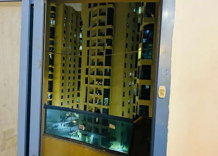 Modern Comfort Fully Furnished Room For Rent