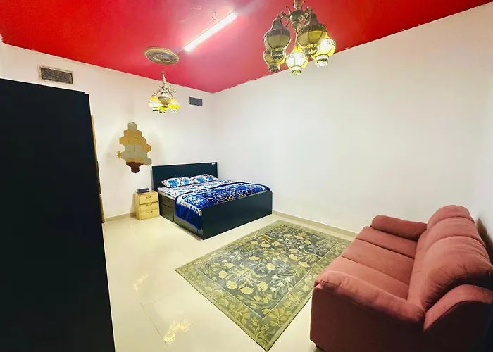 Modern Comfort Fully Furnished Room For Rent